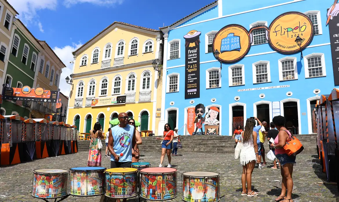Turistando em Salvador: um mergulho na história, cultura e identidade afro-brasileira